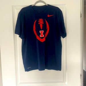 Nike University of Illinois Fighting Illini T-Shirt XL